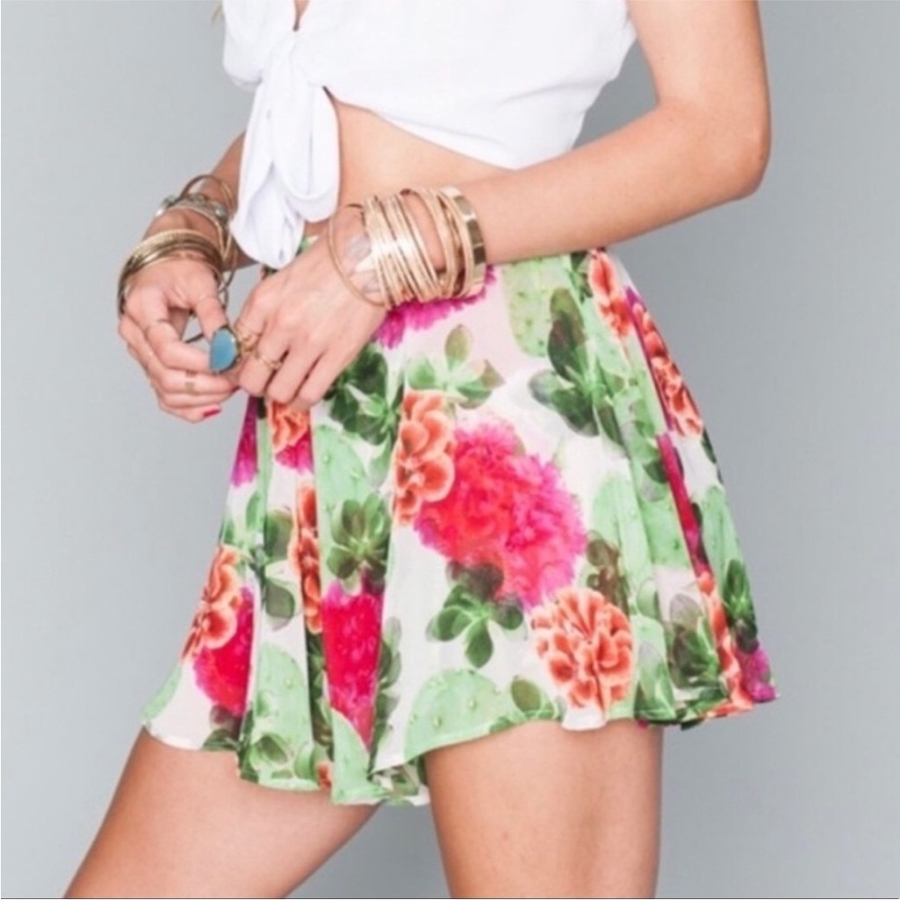 SMYM Carlos Swing Shorts Cactus Bloom size small